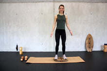 Lade das Bild in den Galerie-Viewer, Egyensúlyozó deszka | rollholz