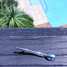 Lade das Bild in den Galerie-Viewer, Evezős nyakkendőtű - Lapát | Strokeside Designs